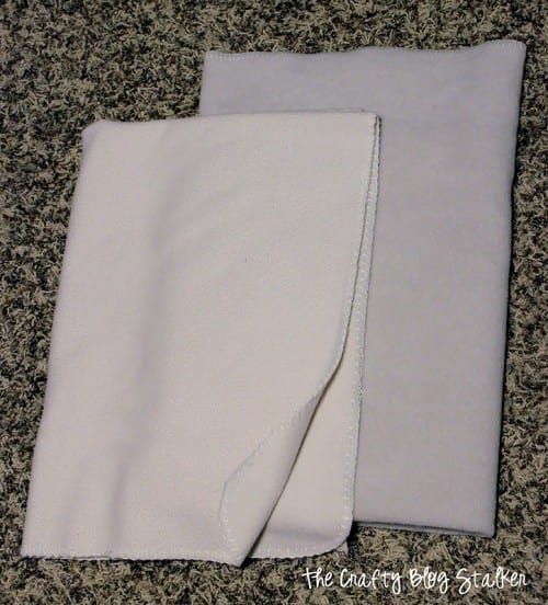 Blanket with a Foot Pocket | Easy Sew | DIIY Craft Tutorial Idea | Fleece | Stay Warm