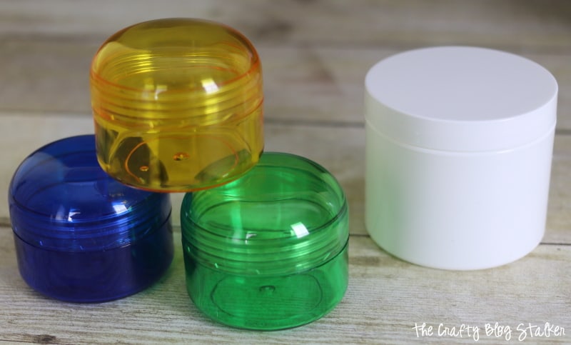 travel jars to store lotion in