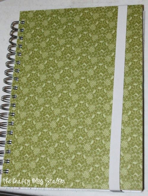 an image showing the placement of the elastic on the journal