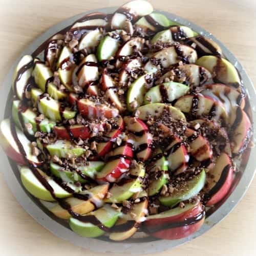 Apple Nachos | Dessert Recipe | Snack Idea | Candy Bar Pieces | Caramel | Chocolate Syrup | Marshmallow Cream