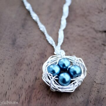How to Make a Bird's Nest Necklace, a tutorial featured by top US craft blog, The Crafty Blog Stalker.