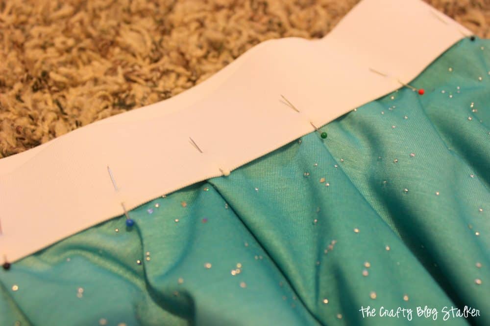 image of elastic waistband pinned to the waist of the circle skirt