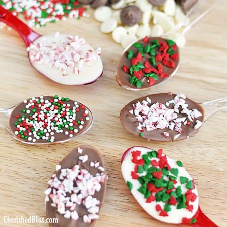 Make your very own Christmas Chocolate Spoons ... these make GREAT gifts!