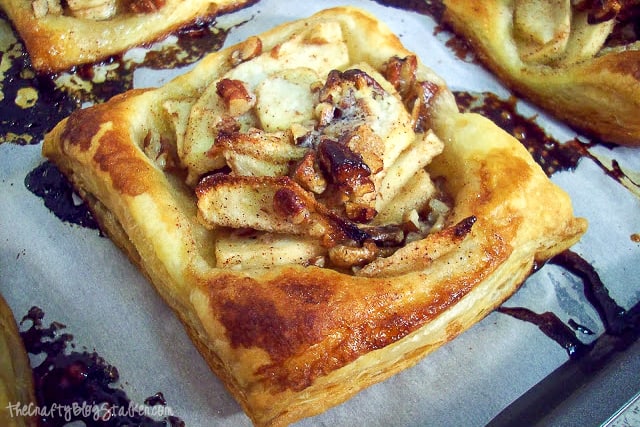 baked apple pecan pastry