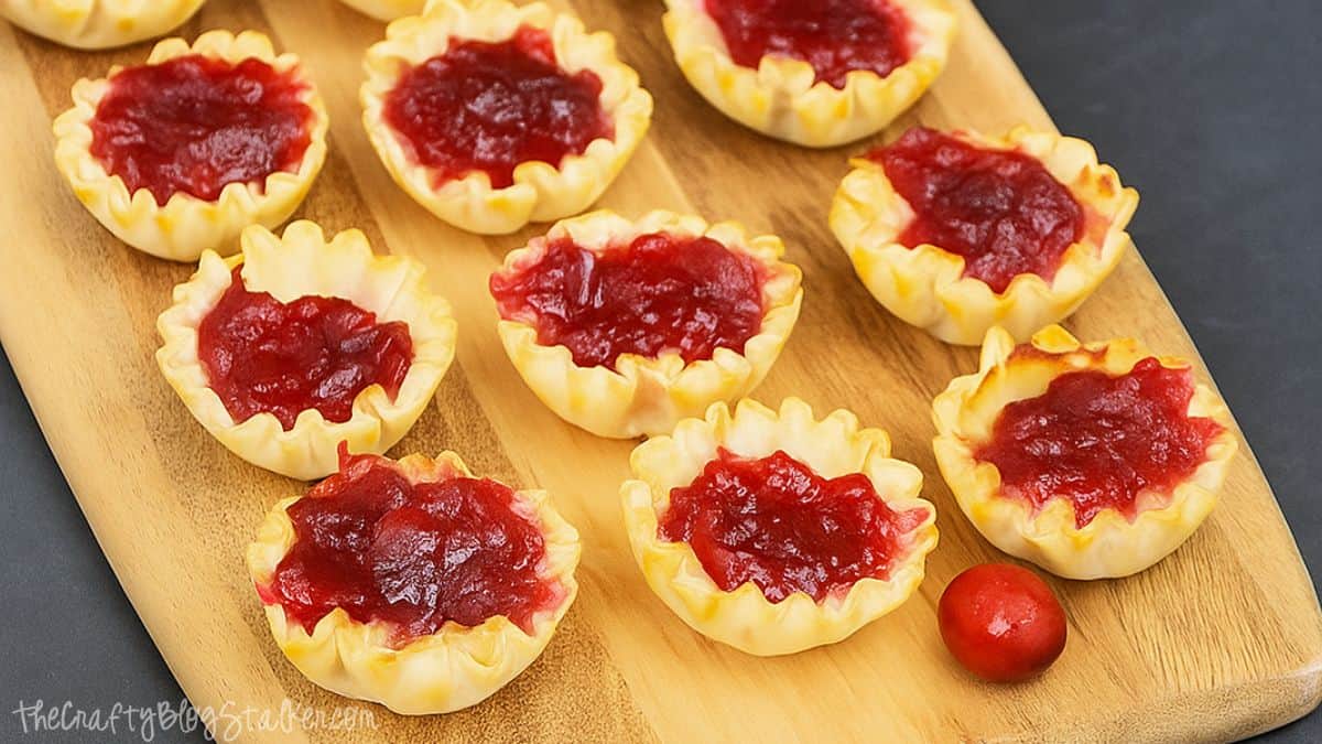 Cranberry Brie Tartlets Recipe. These would be great for Thanksgiving!