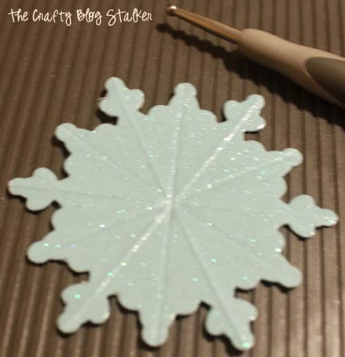 DIY Glittered Snowflake Paper Ornaments - The Crafting Nook