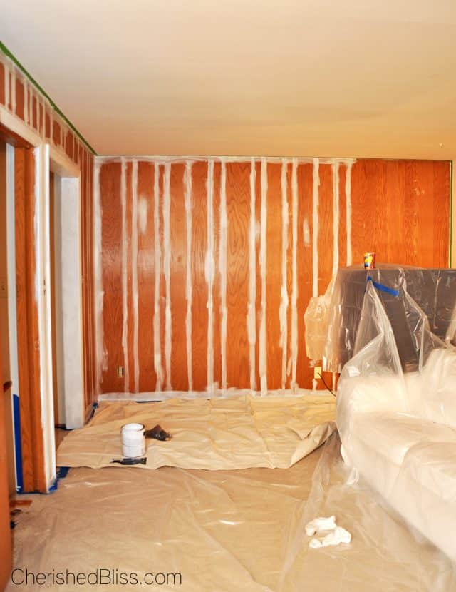 With this guide you can learn how to paint wood paneling the color you always dreamed of! The best part: NO SANDING REQUIRED! 