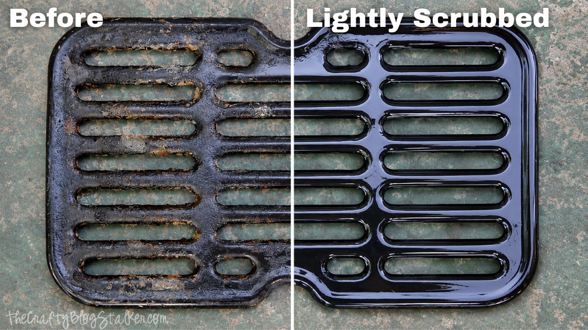 Do you have a gross grill? Learn How to Clean your BBQ Grill fast and easy! Side-by-side comparison of a dirty BBQ grill grate before cleaning and a shiny black grill grate after light scrubbing.