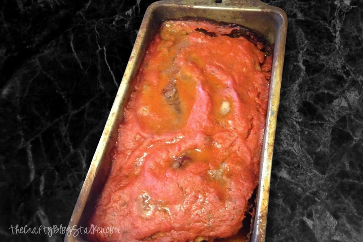 How to Make the Best Meatloaf with Traditional Pasta Sauce, featured by top US craft blog, The Crafty Blog Stalker.