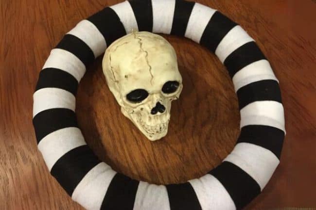 How to Make a Striped Halloween Wreath, a tutorial featured by top US craft blog, The Crafty Blog Stalker.