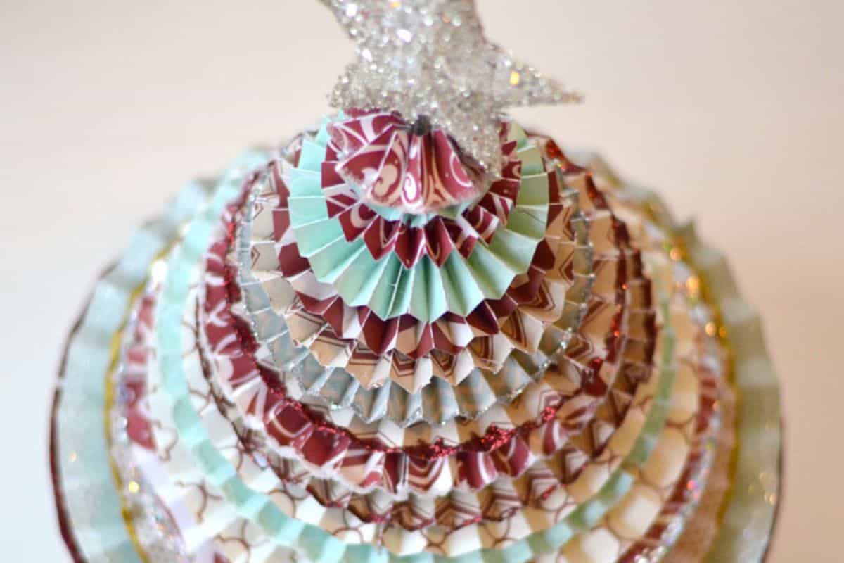 Paper Medallion Christmas Tree.