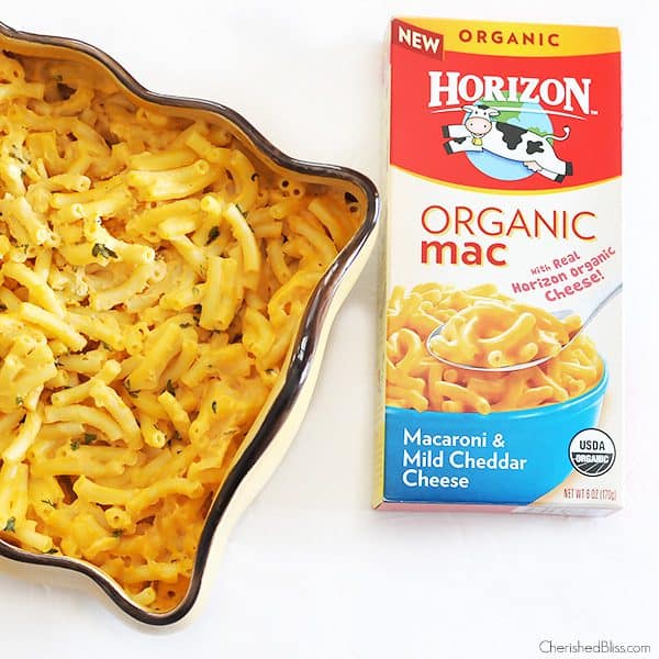Sneak some veggies into your kid's food with this easy Cauliflower Mac and Cheese Recipe