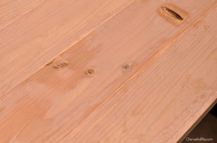With this easy to follow tutorial you can build a DIY Rustic Farmhouse Bench for under $25! 