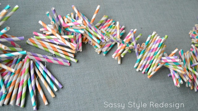 14 of the Best Drinking Straw Crafts * Moms and Crafters