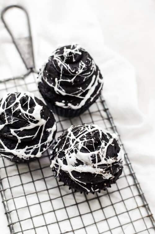 spiderweb cupcakes