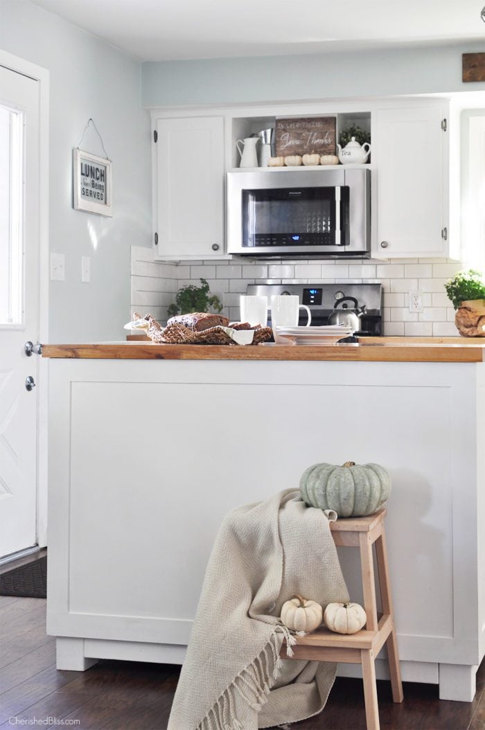 Take a stroll through this beautiful Farmhouse Fall Home Tour