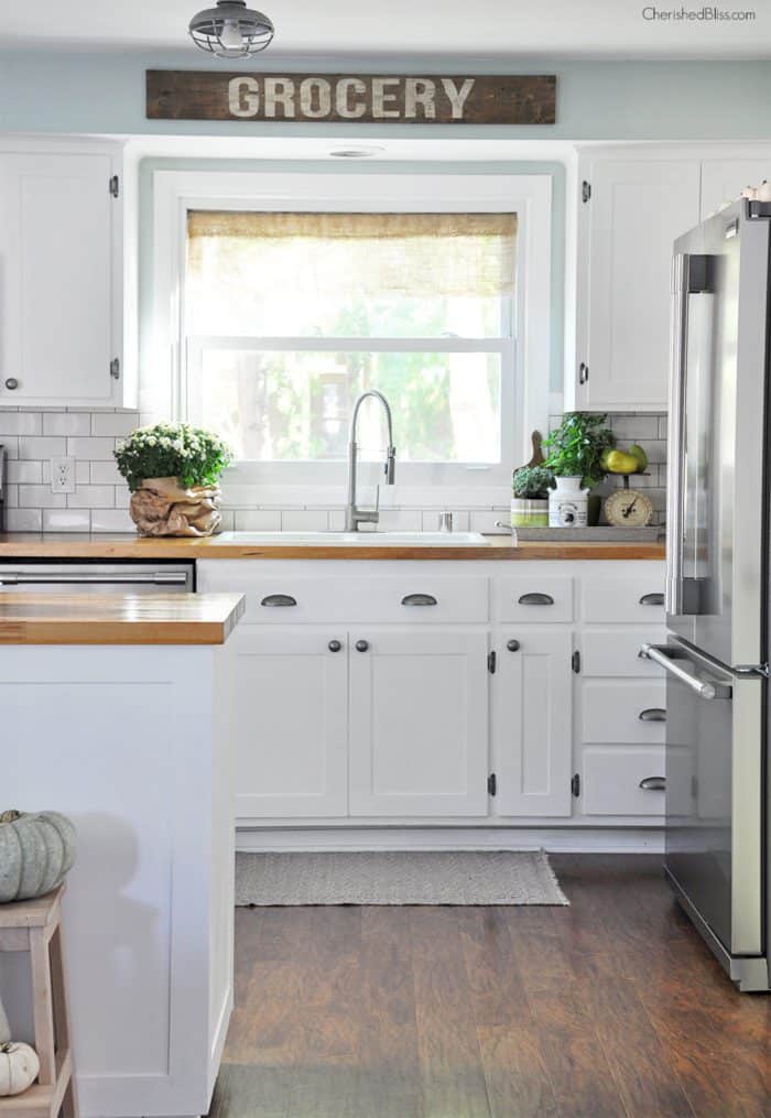 Take a stroll through this beautiful Farmhouse Fall Home Tour