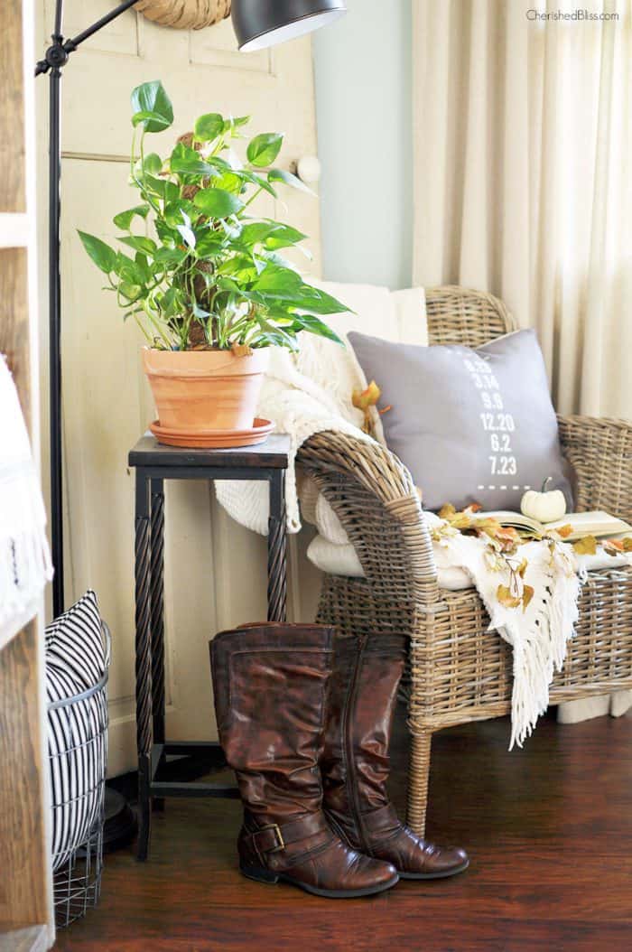 Take a stroll through this beautiful Farmhouse Fall Home Tour