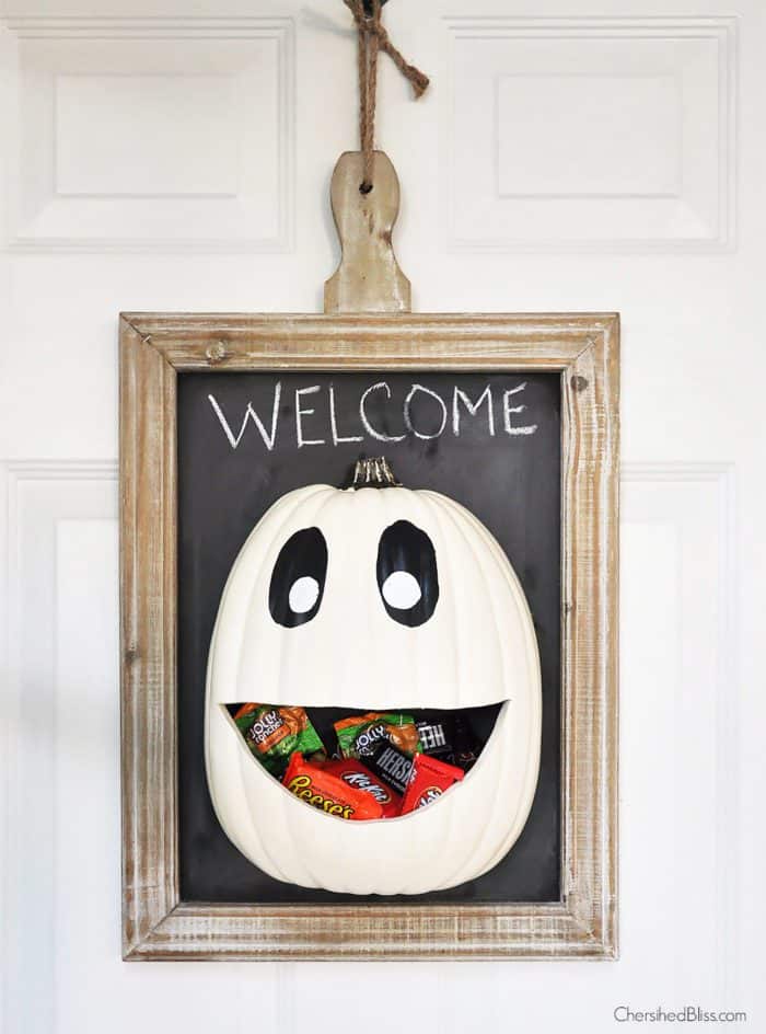 DIY Halloween Candy Door Hanger + Brownie Recipe