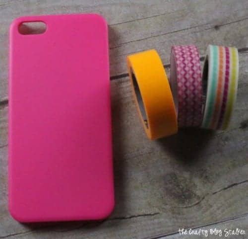 How to Make a Washi Tape Cell Phone Cover, a tutorial featured by top US craft blog, The Crafty Blog Stalker.