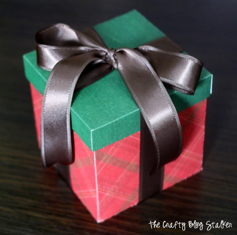 How to Make a Gorgeous 3D Paper Gift Box - Creative Fabrica