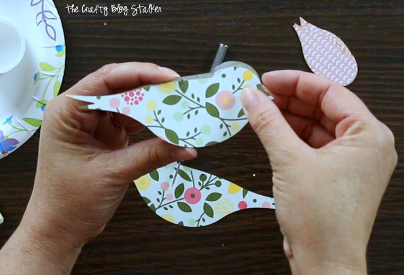 Hanging Bird Garland from the Flock Together Apostrophe S Craft Kit. Easy DIY craft tutorial idea for home decor, nursery decor or party decor.