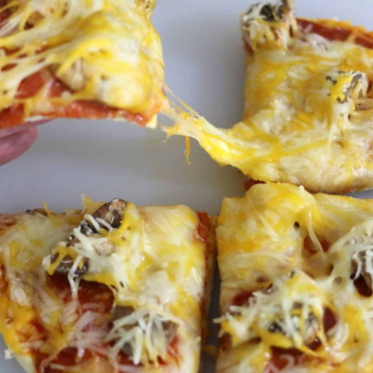 Easy Pita Bread Pizza Recipe 