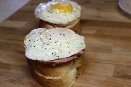 Eggs on sandwich
