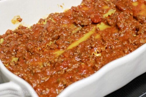 leayer of meat sauce