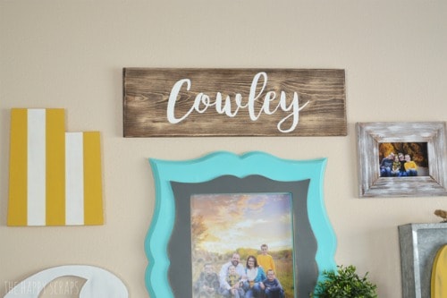 Create DIY Home Decor you are proud of and paint your own wall art! A collection of 20 Painted Wall Art Ideas that will inspire the artist inside you. 