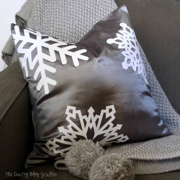 How to Make a Snowflake Pillow Cover, a tutorial featured by top US craft blog, The Crafty Blog Stalker.