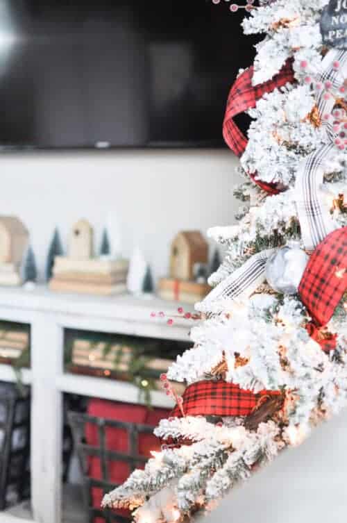Simple Christmas Living Room Home Tour - The Crafty Blog Stalker