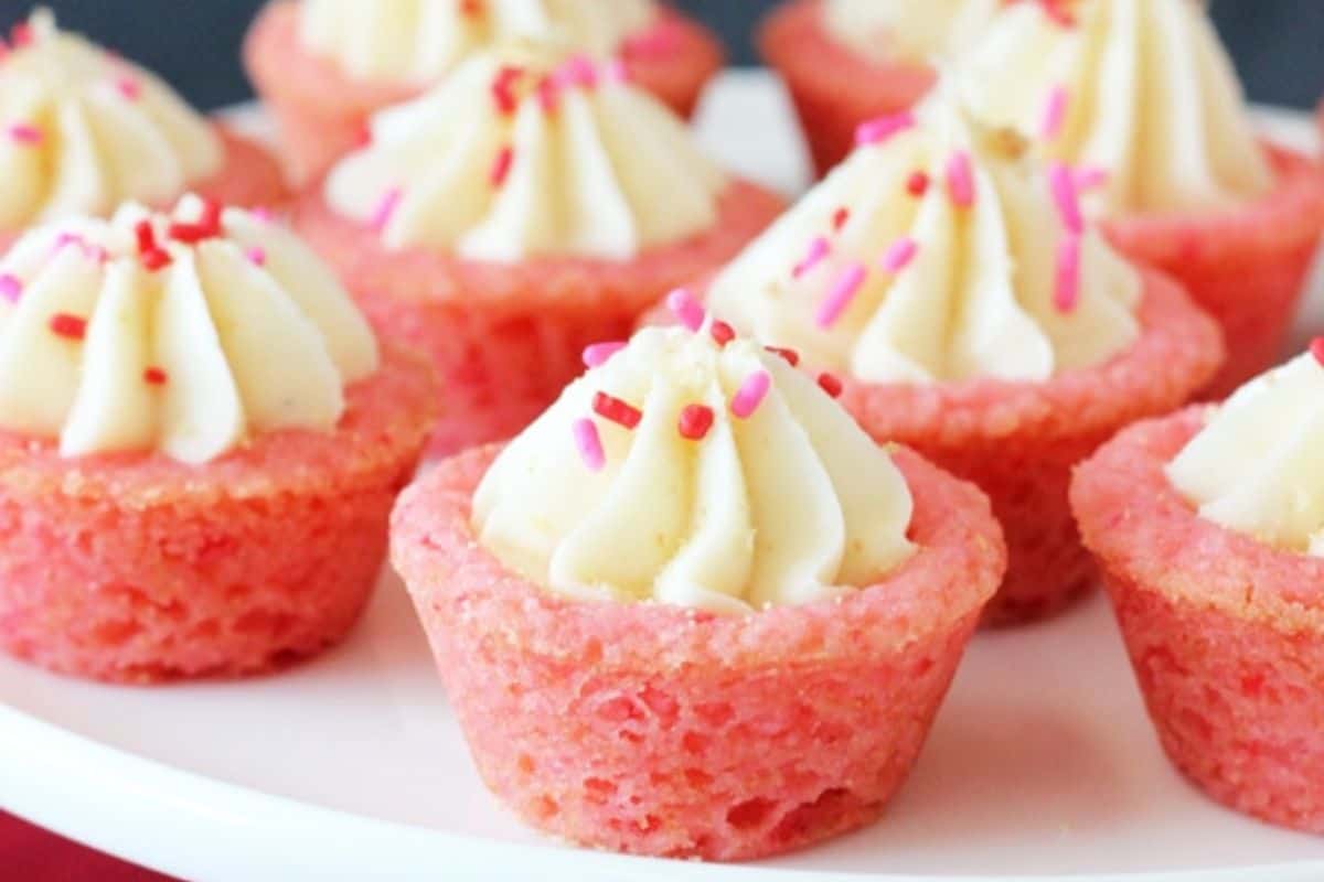 Mini Strawberry Cheesecake Cookie Cups.