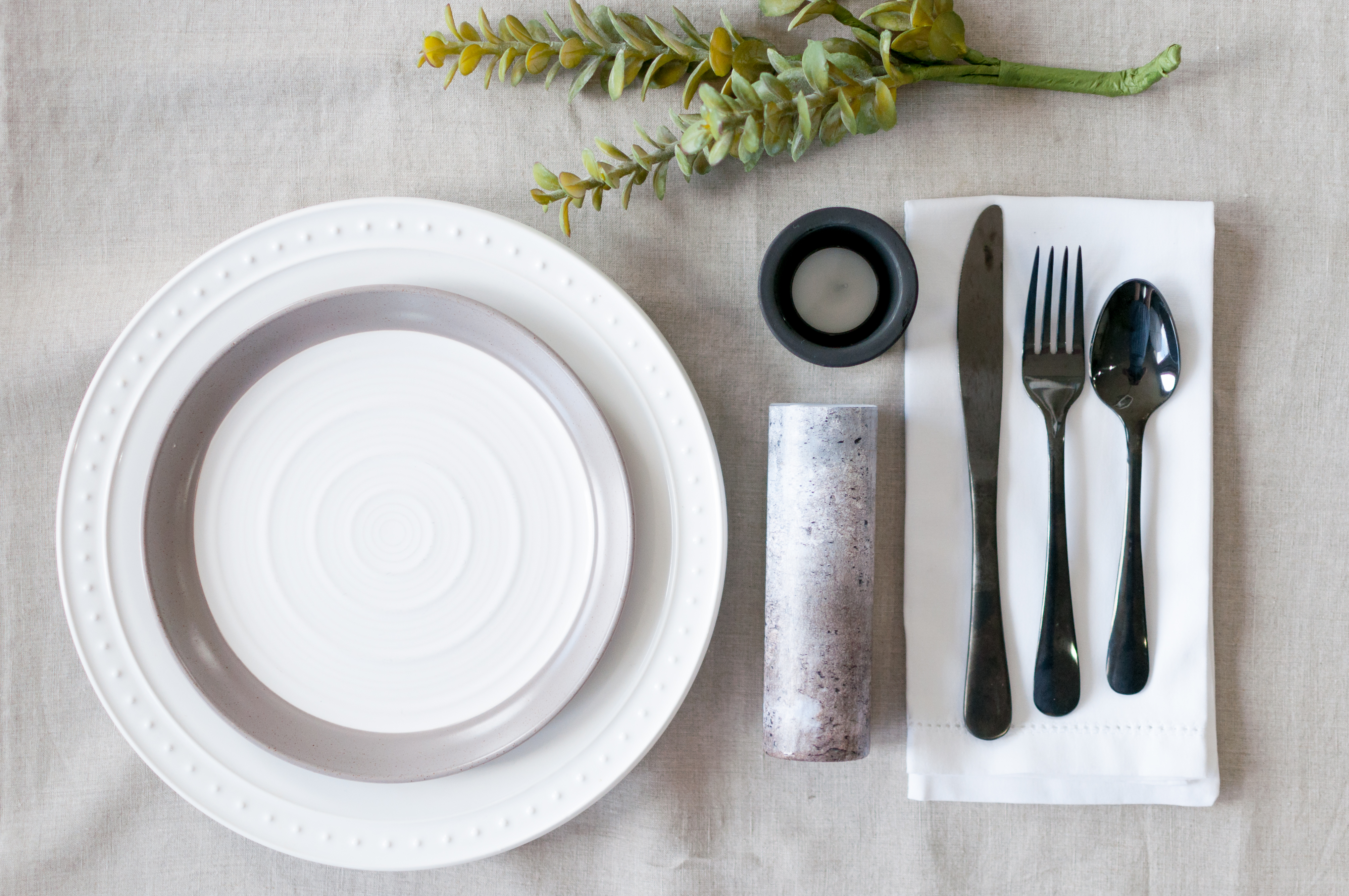 How to Set a Tablescape in 5 Easy Steps || Choose a Color Palette for your Tablescape