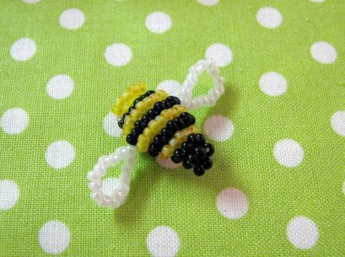 20 Bead Bugs You Can Make featured by top US craft blog, The Crafty Blog Stalker