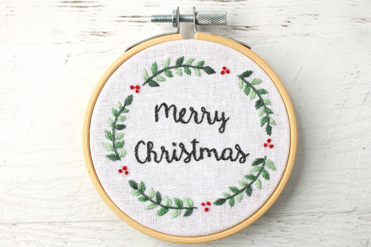 Merry Christmas Embroidery Hoop Homemade Ornament Pattern .