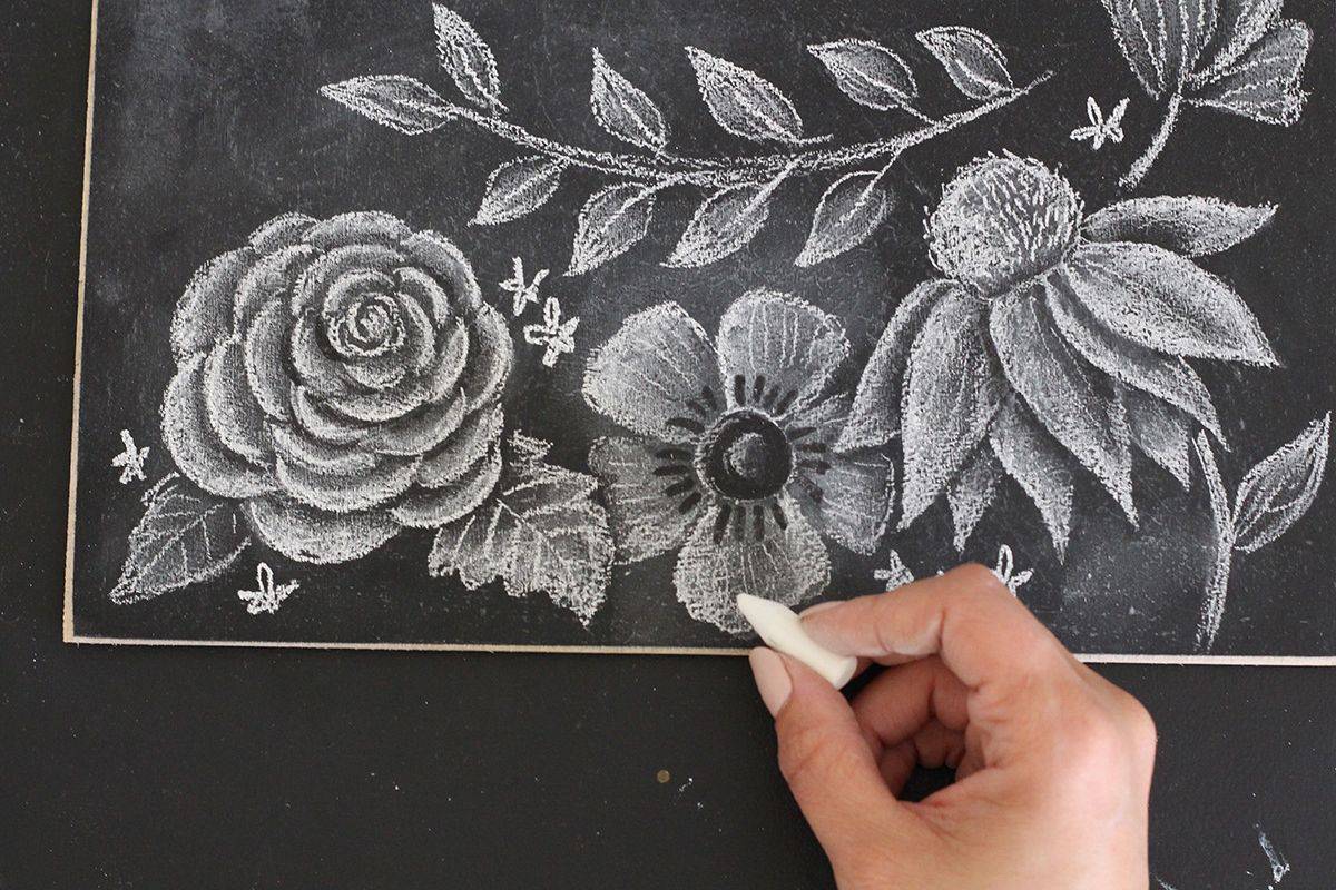 Drawing Chalk Flowers.