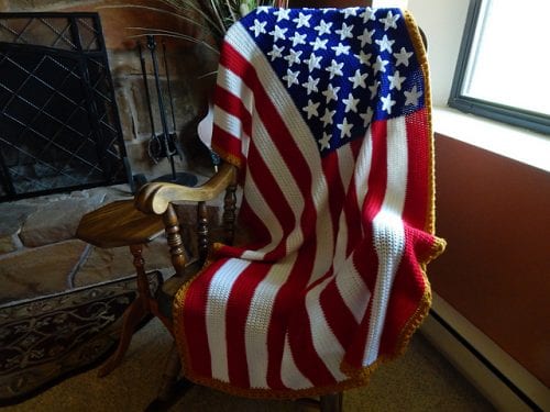 14 Fabulous US Flag Day Crafts featured by top US craft blog, The Crafty Blog Stalker: image of patriotic afghan