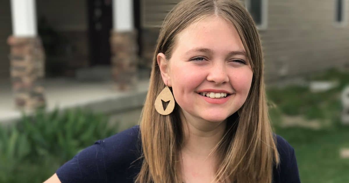 How to Make Cute DIY Leather Earrings with the Cricut Explore featured by top US craft blog, The Crafty Blog Stalker
