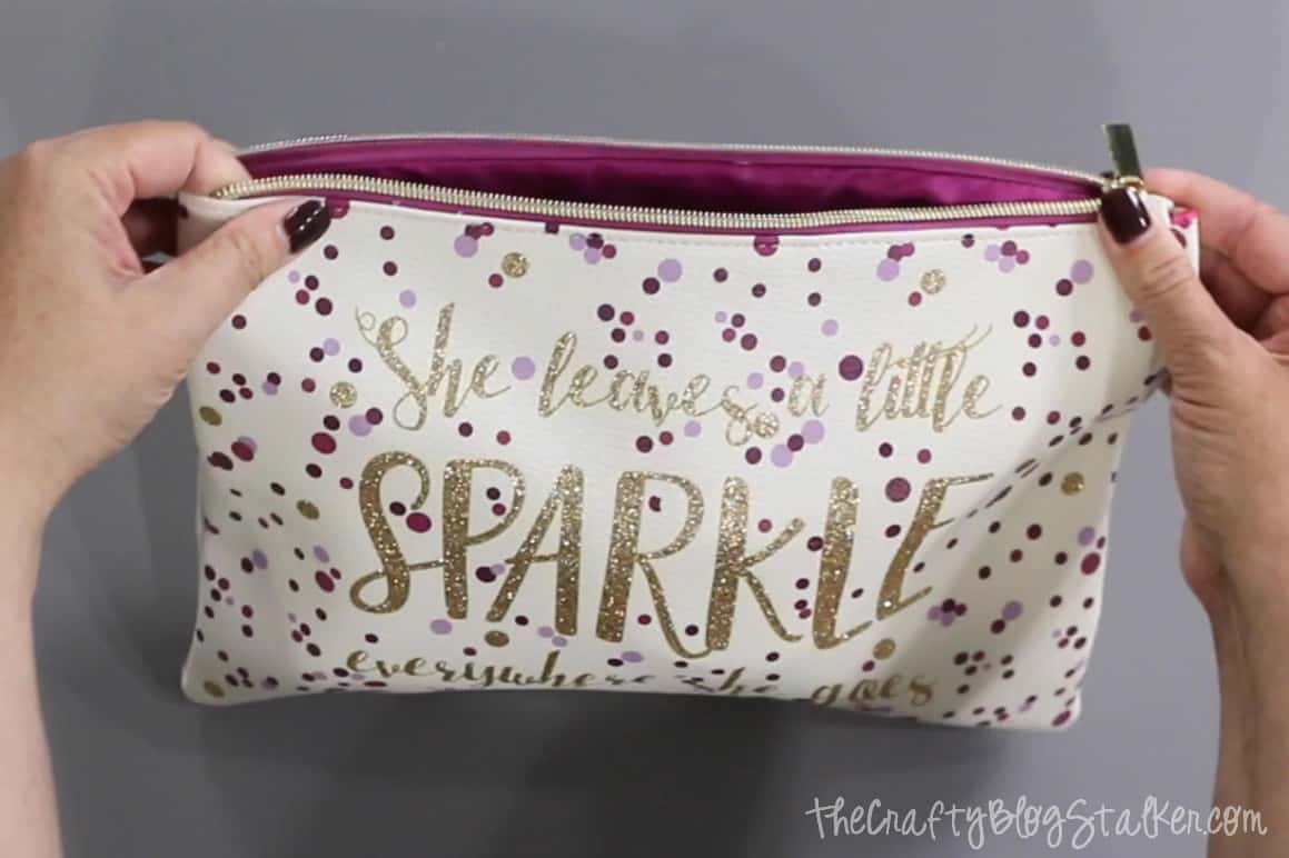 6 Essentials to Include in a DIY Travelers Journal Kit featured by top US craft blog, The Crafty Blog Stalker: cosmetic bag