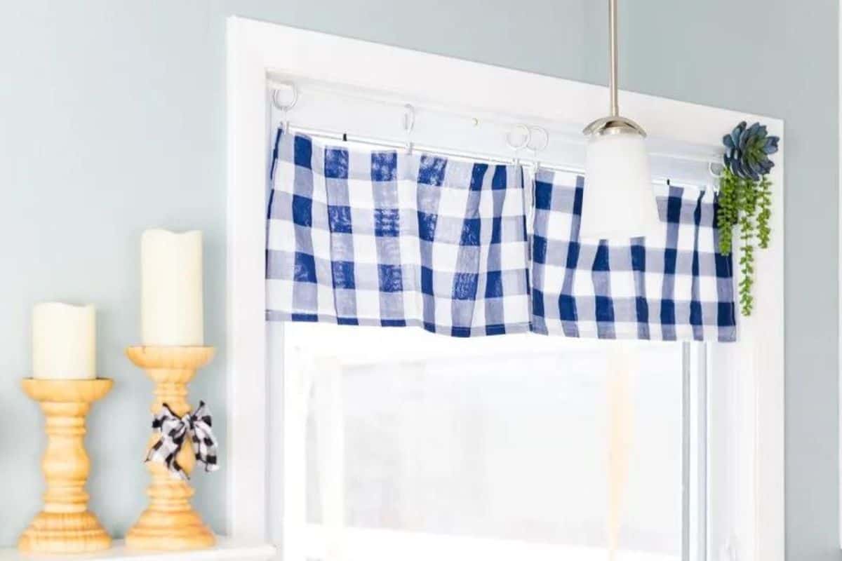 No-Sew Curtain Valance.