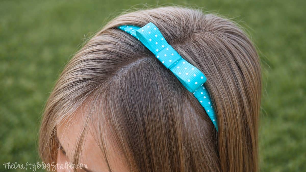 How to Make an Easy Ribbon Headband, a tutorial featured by top US craft blog, The Crafty Blog Stalker.