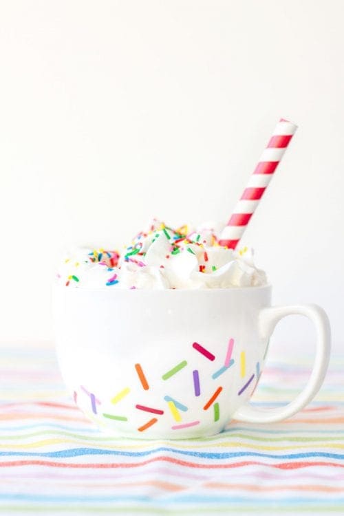 20 Fun DIY Coffee Mugs featured by top US craft blog, The Crafty Blog Stalker: DIY Sprinkle Mugs