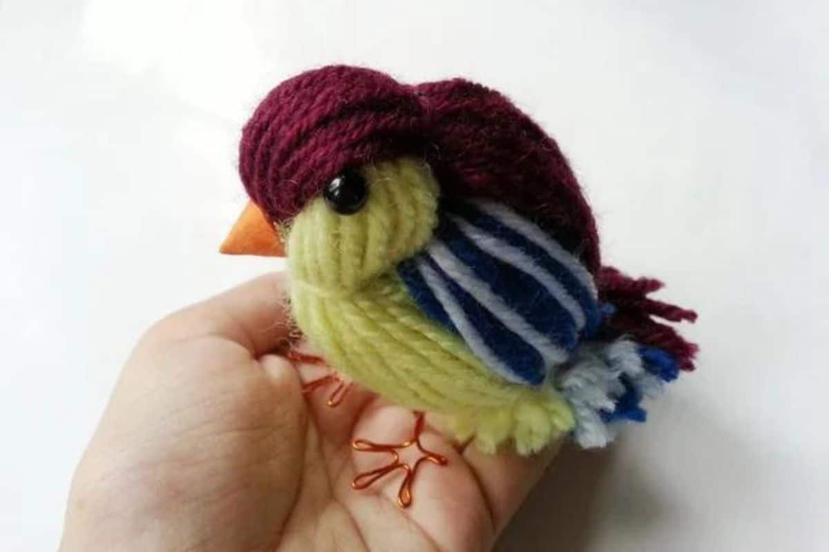 DIY Cute Yarn Bird.