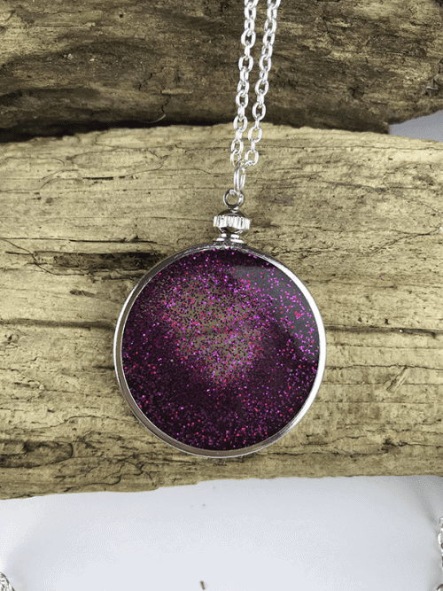20 Unique Handmade Necklaces featured by top US craft blog, The Crafty Blog Stalker: Floating Glitter Necklace