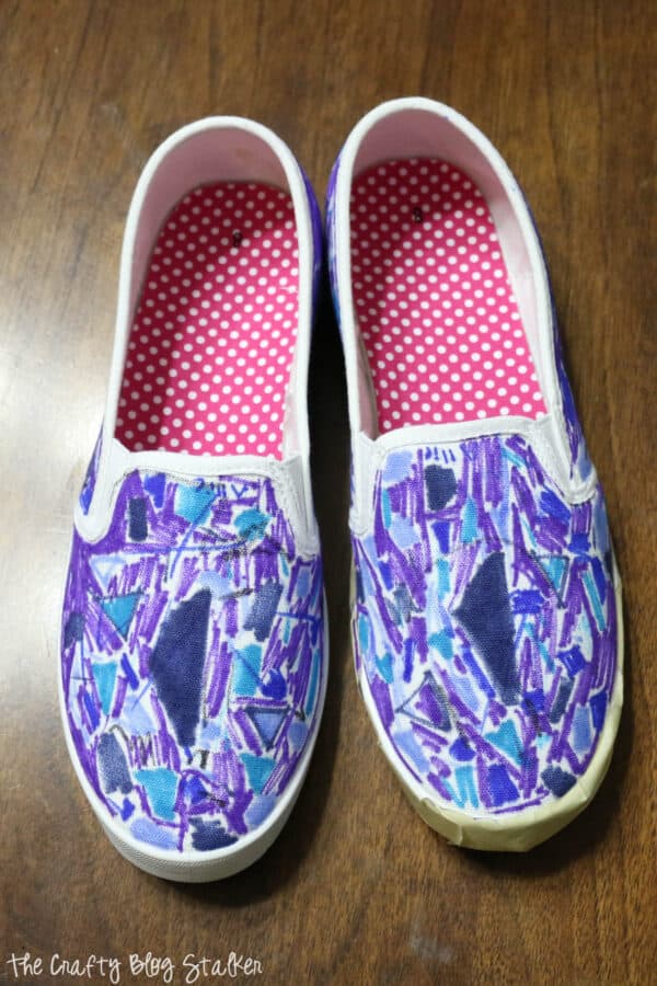 How to Tie-Dye Shoes with Sharpie Markers - The Crafty Blog Stalker