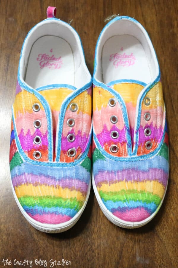 sharpie-tie-dye-shoes-14 - The Crafty Blog Stalker