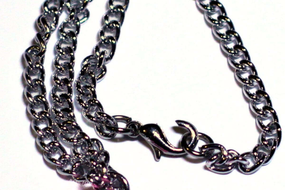 A chain necklace with a broken clasp.