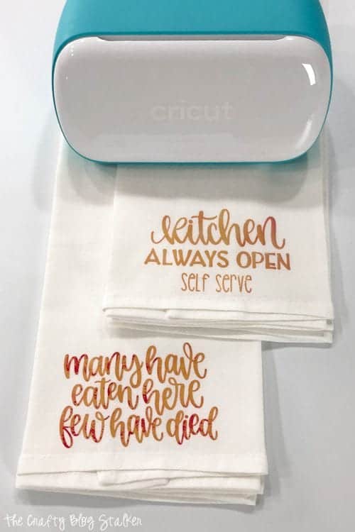 How to Make 3 Little Cricut Joy Projects, a Cricut tutorial featured by top US craft blog, The Crafty Blog Stalker.