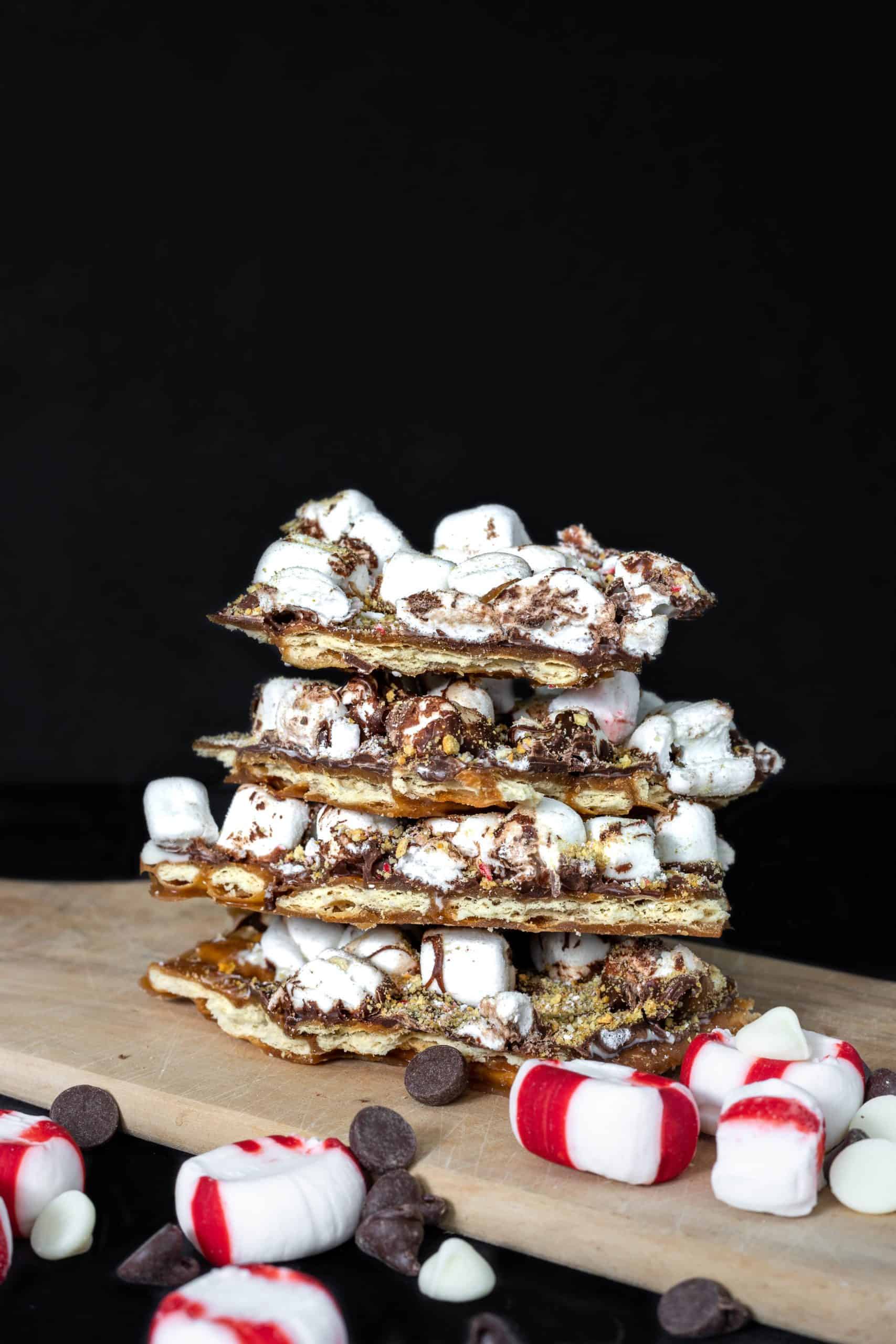 The perfect Christmas Dessert - Peppermint S'mores Saltine Cracker Toffee